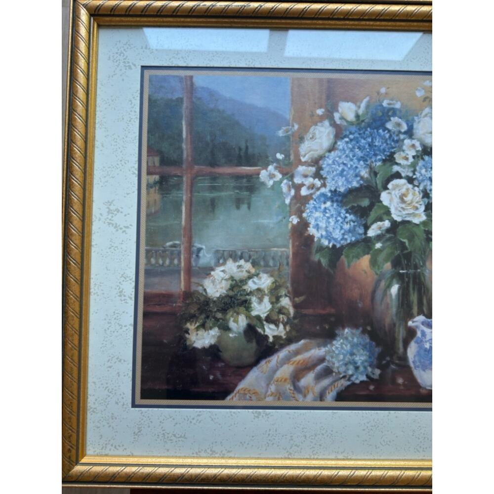 Vintage Hydrangea Framed Wall Art Gold Frame Coastal Grandmillennial - Picture 3 of 8